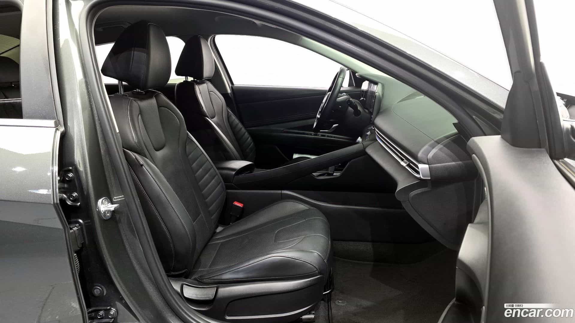 AVANTE Hyundai 2020.10-OPTION-015