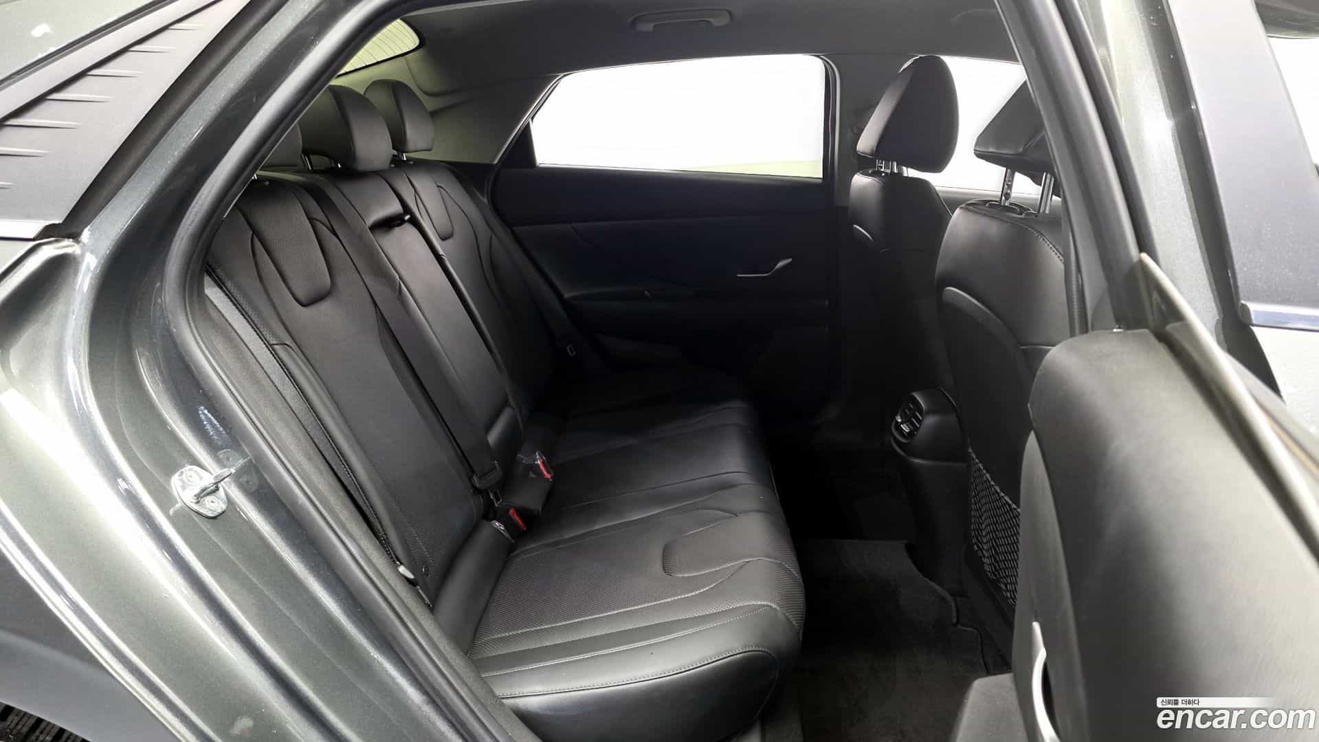 AVANTE Hyundai 2020.10-OPTION-016
