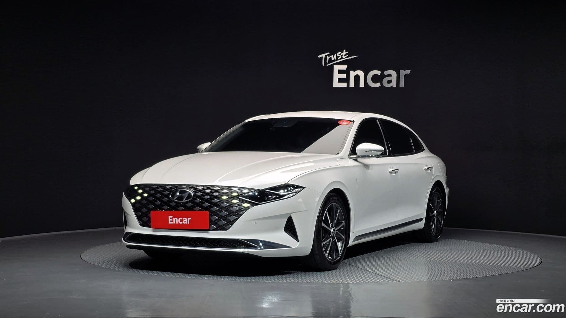 Main__Slider__Photo:Grandeur Hyundai 2020.3-0