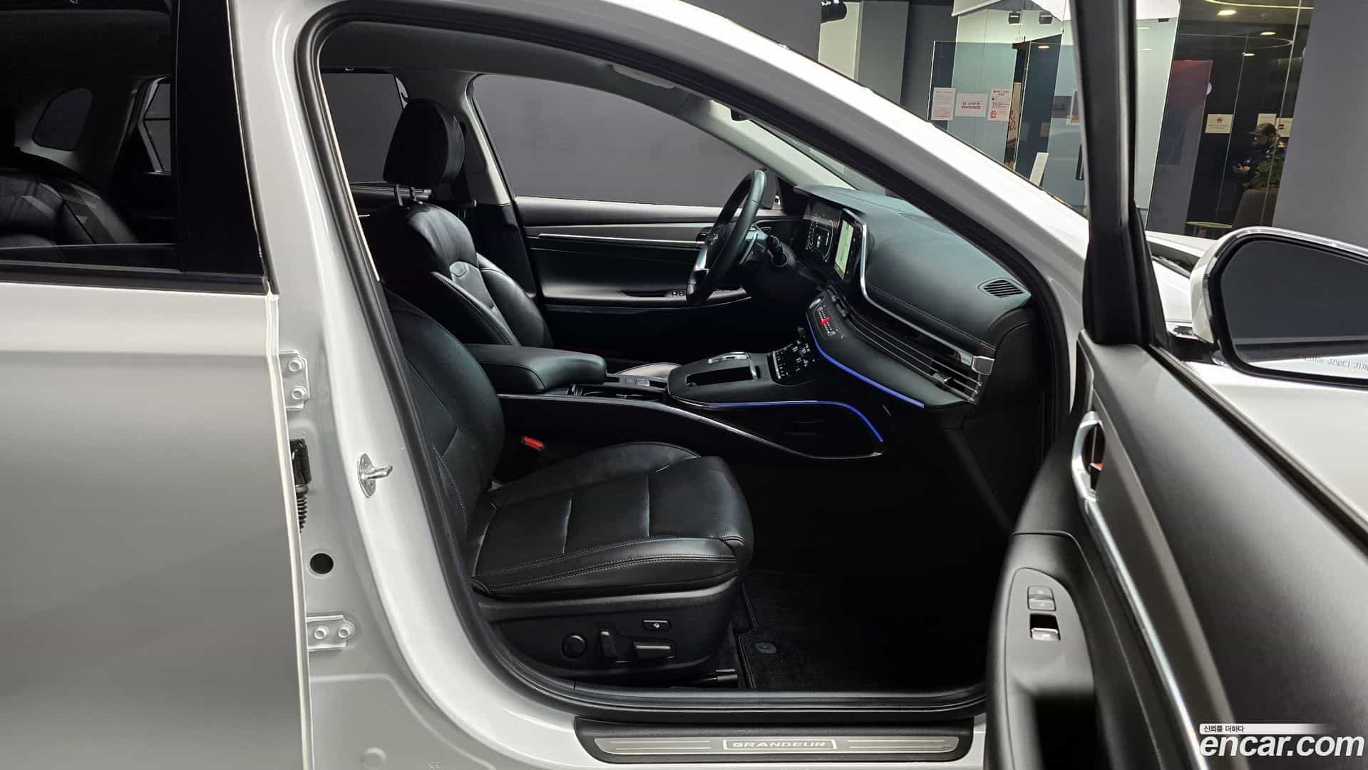 Grandeur Hyundai 2020.3-INNER-010