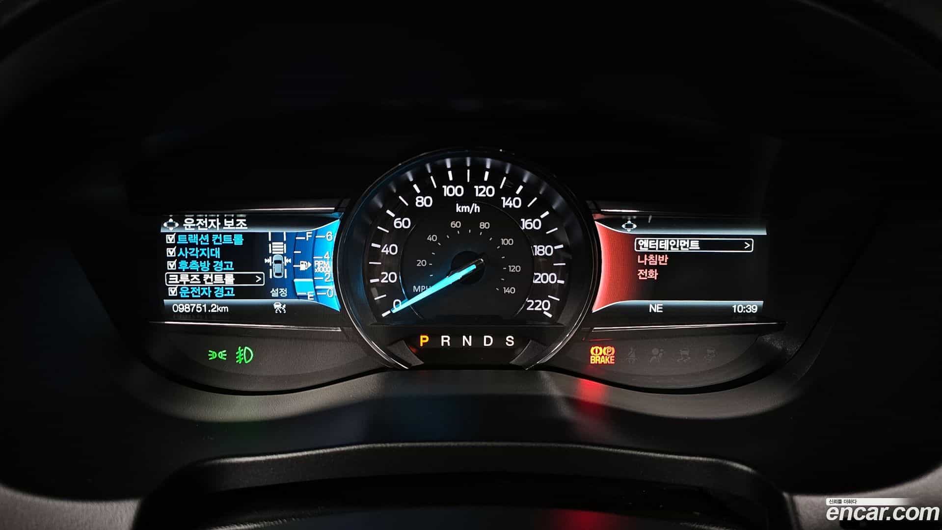 Explorer Ford 2018.11-INNER-008