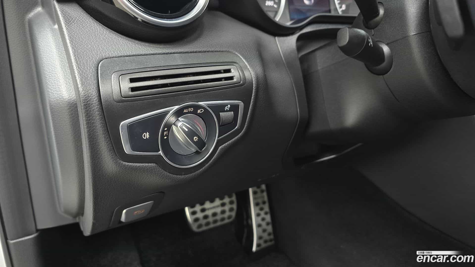 C-Class Mercedes-Benz 2020.5-OPTION-022