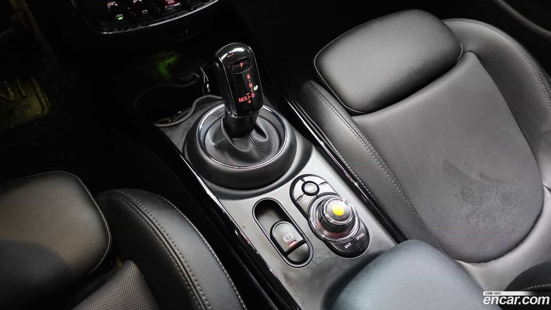 Clubman Mini 2020.8-INNER-009