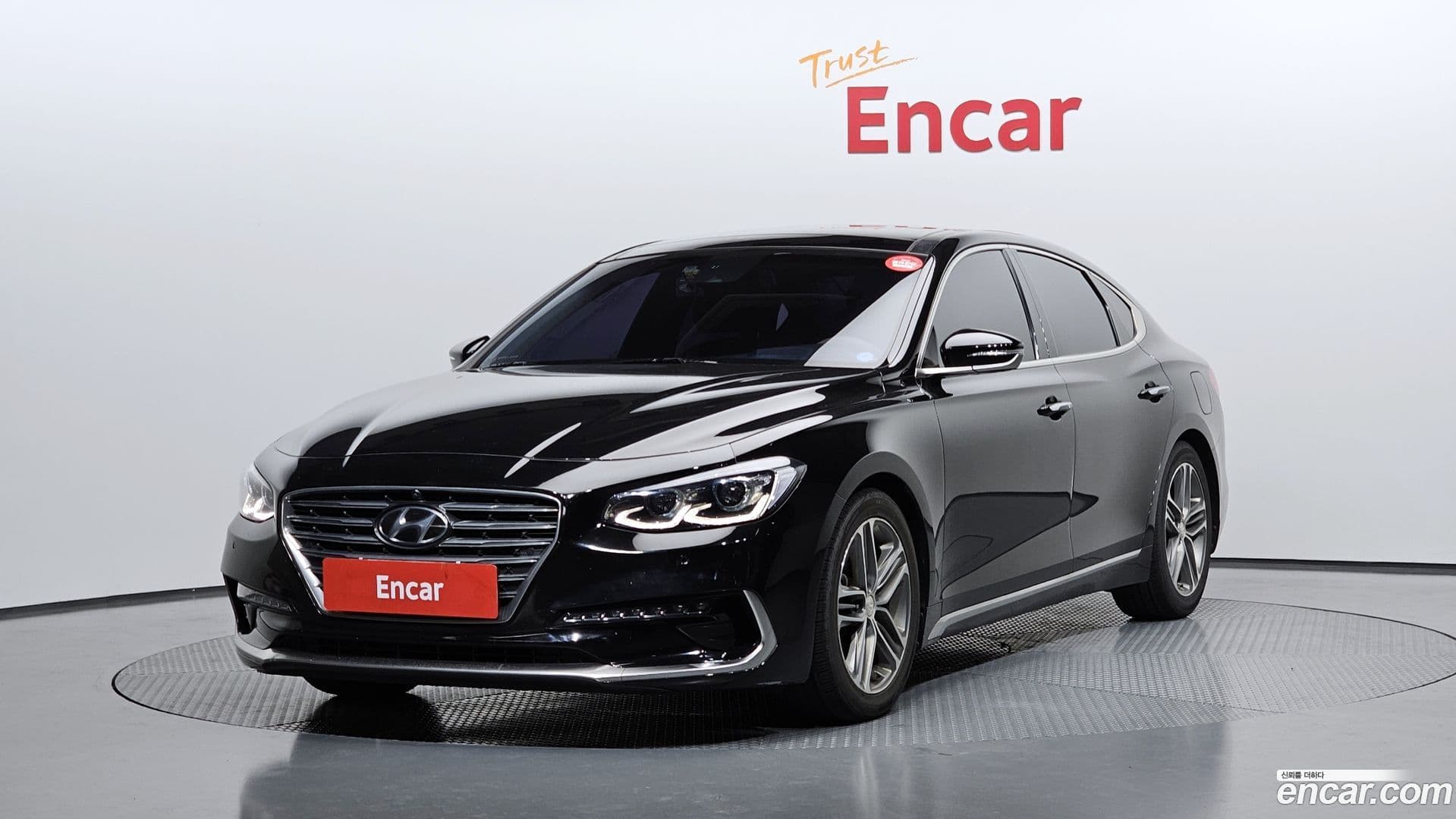 Main__Slider__Photo:Grandeur Hyundai 2019.3-0