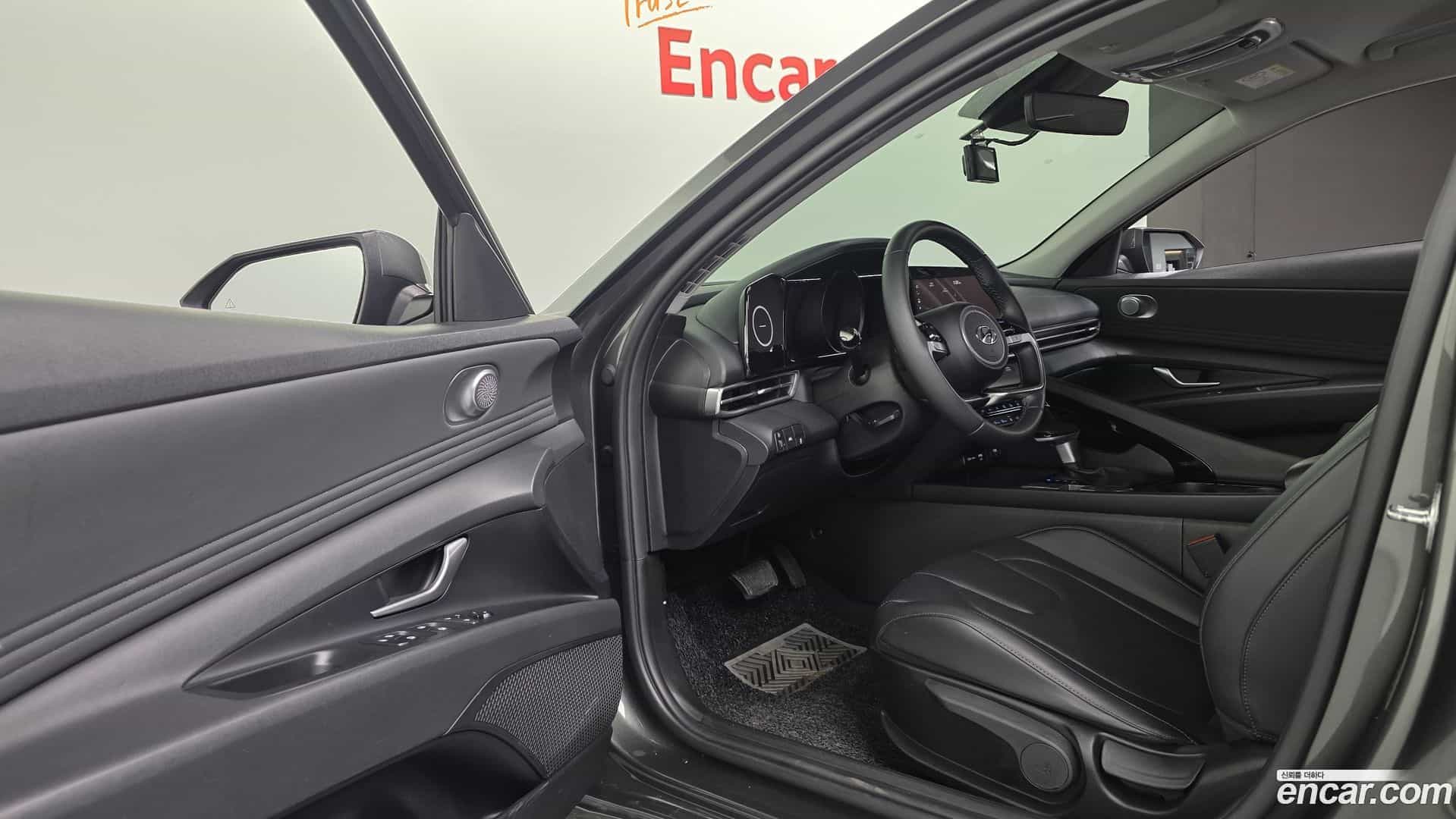 AVANTE Hyundai 2020.10-OPTION-015