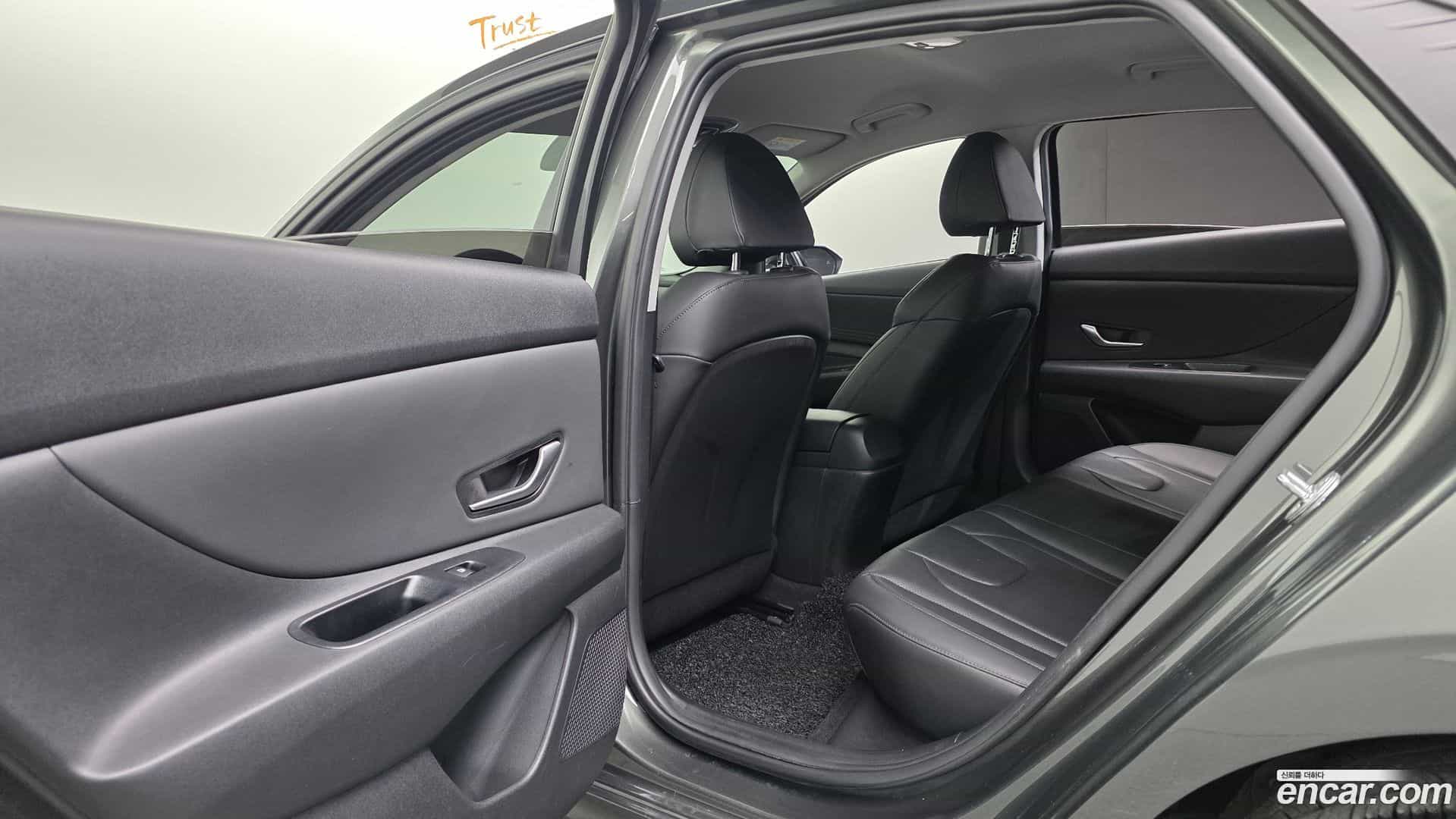 AVANTE Hyundai 2020.10-OPTION-022