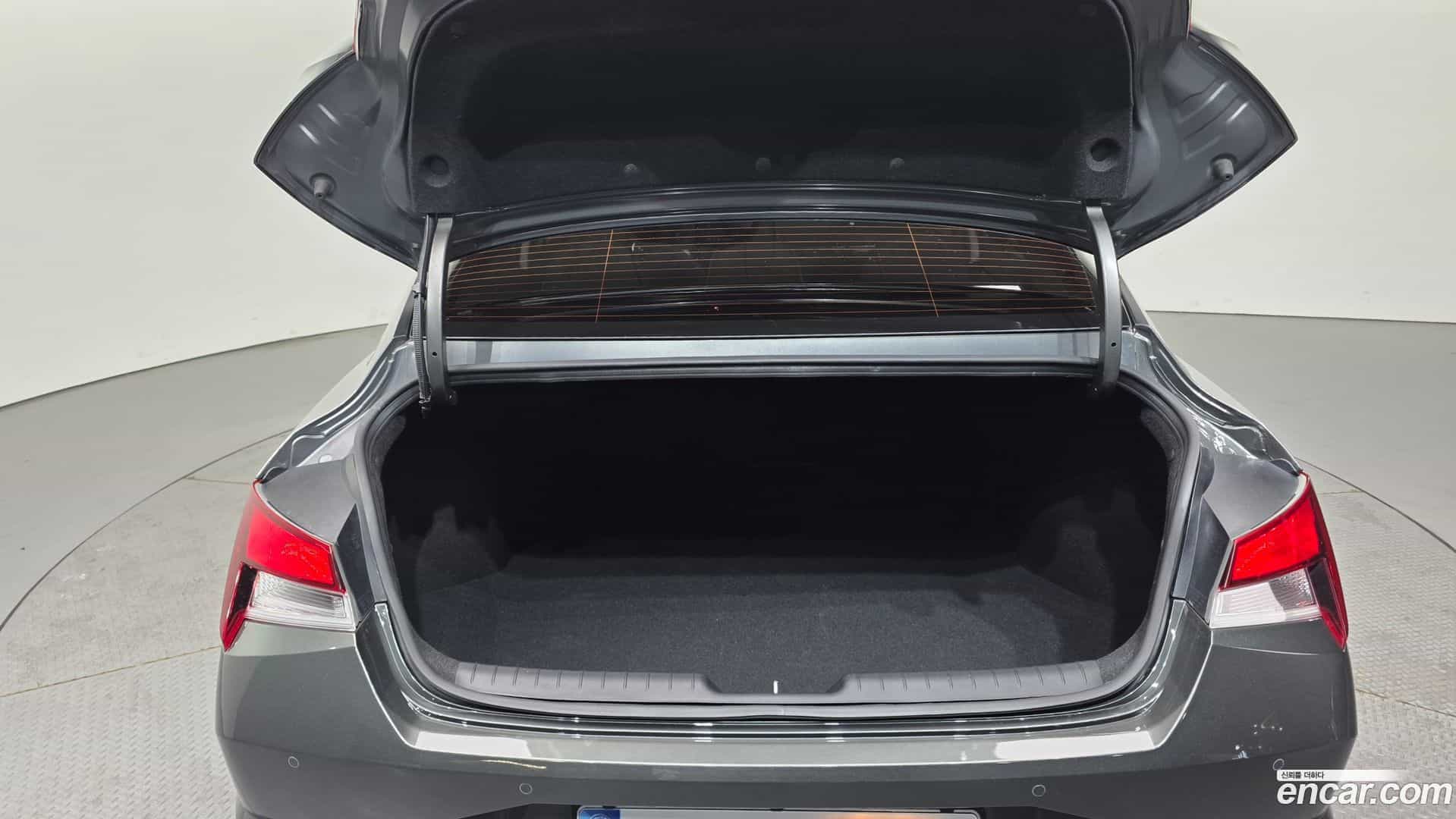 AVANTE Hyundai 2020.10-OPTION-024