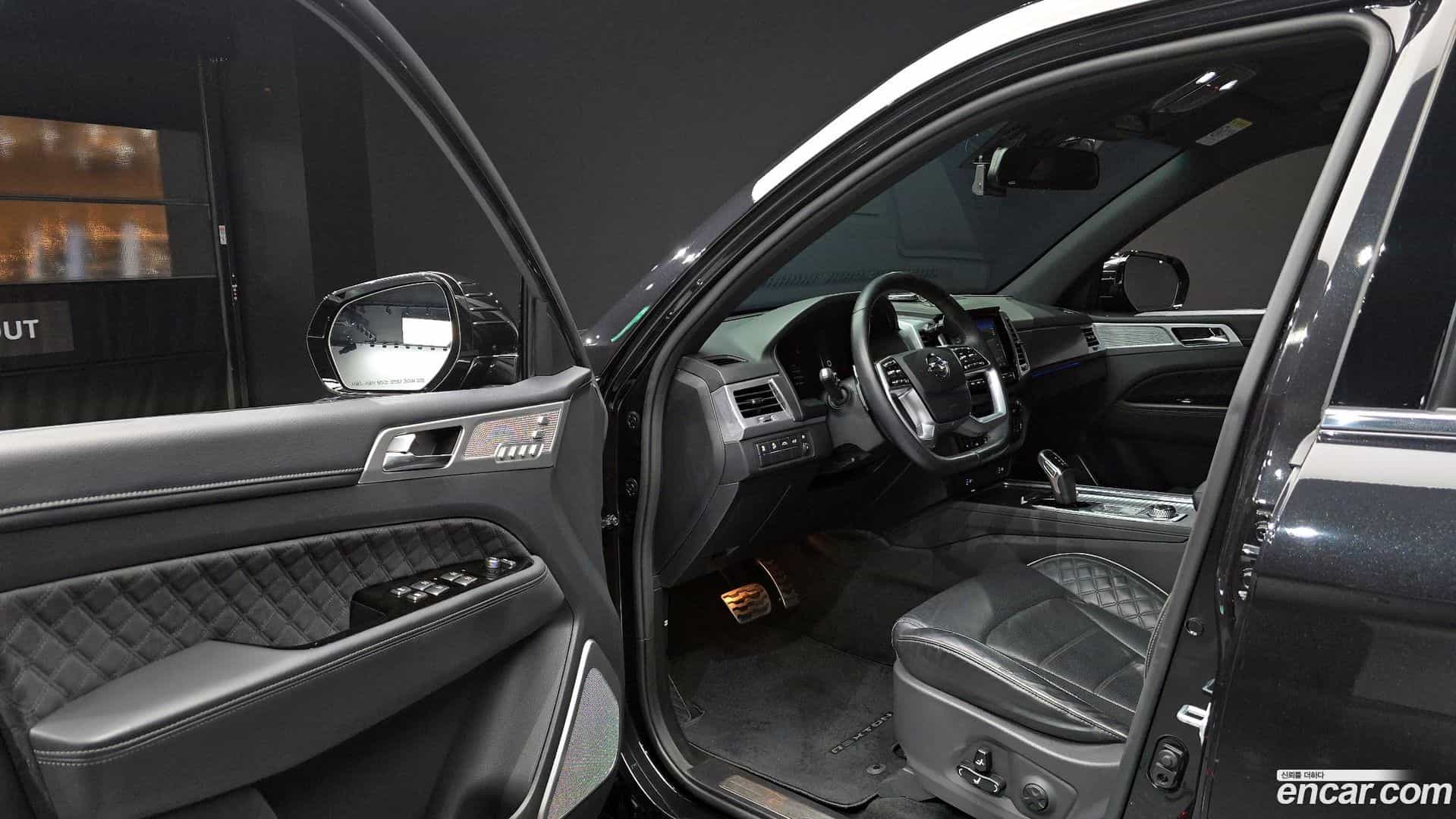 Rexton KG Mobility 2022.9-INNER-010