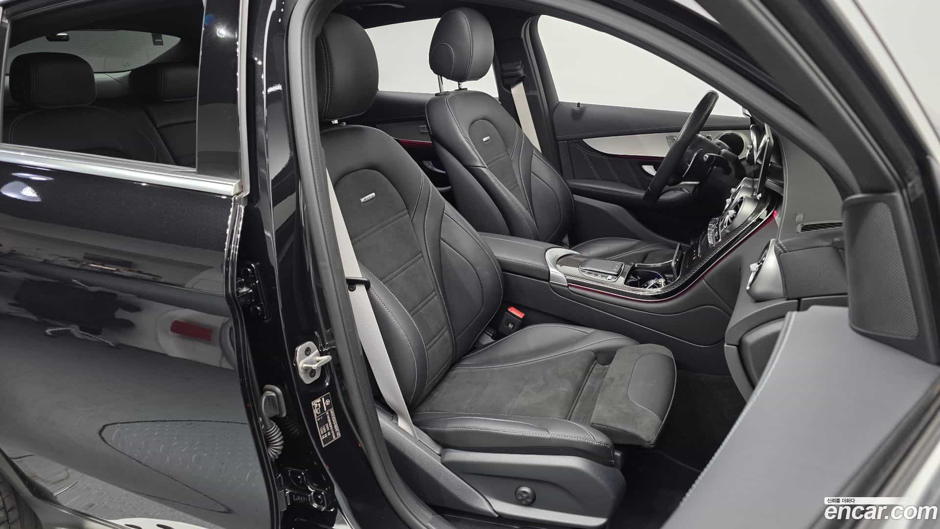 GLC-Class Mercedes-Benz 2023.6-INNER-010