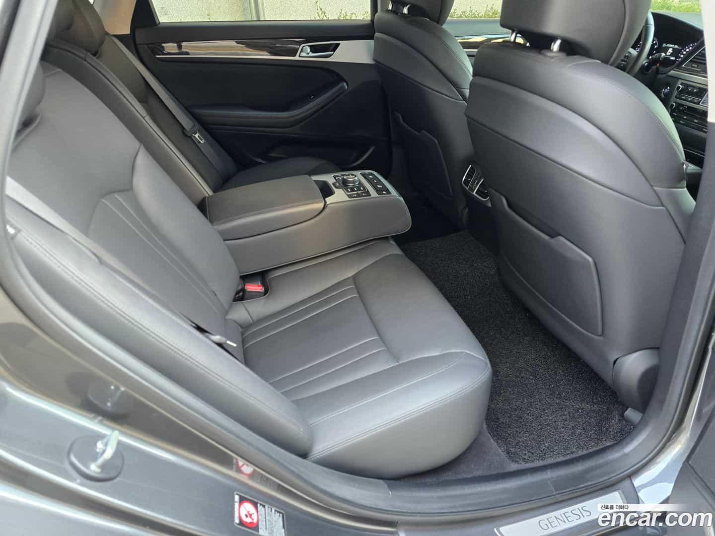 G80 Genesis 2016.9-INNER-009