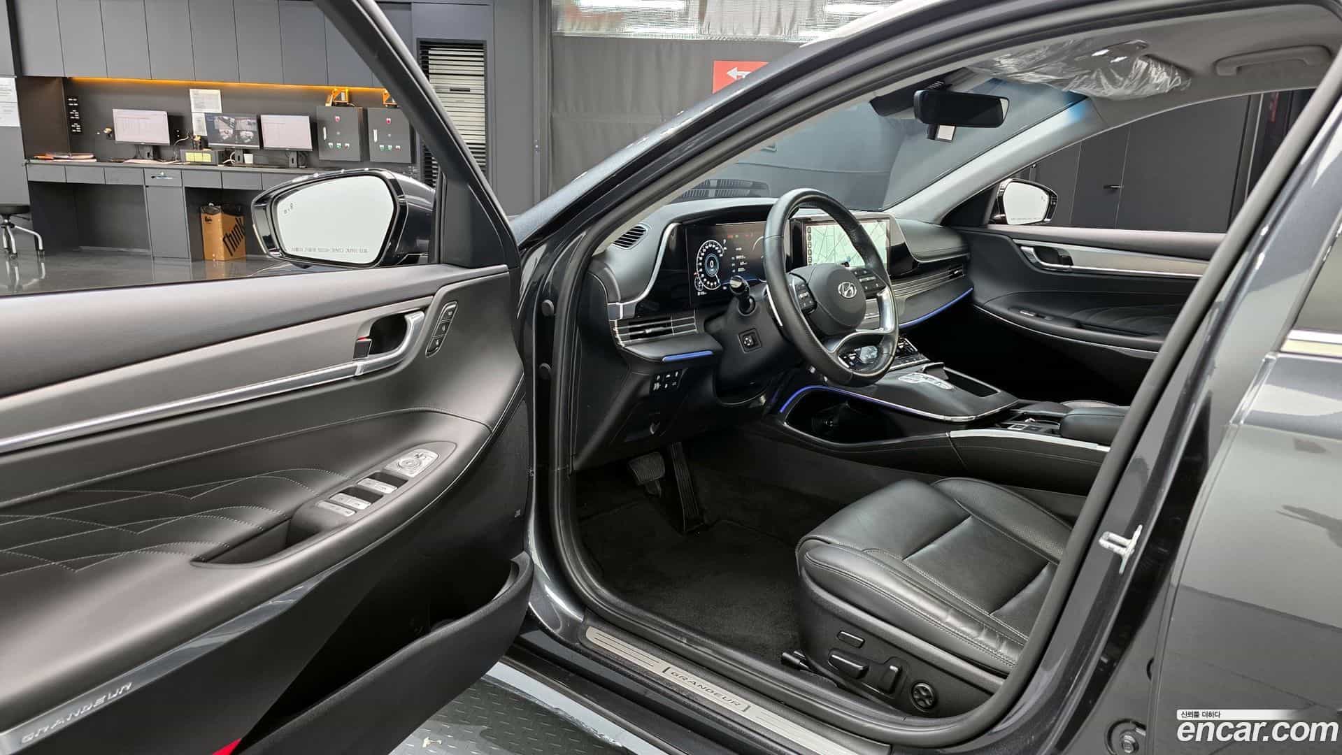 Grandeur Hyundai 2021.3-OPTION-015