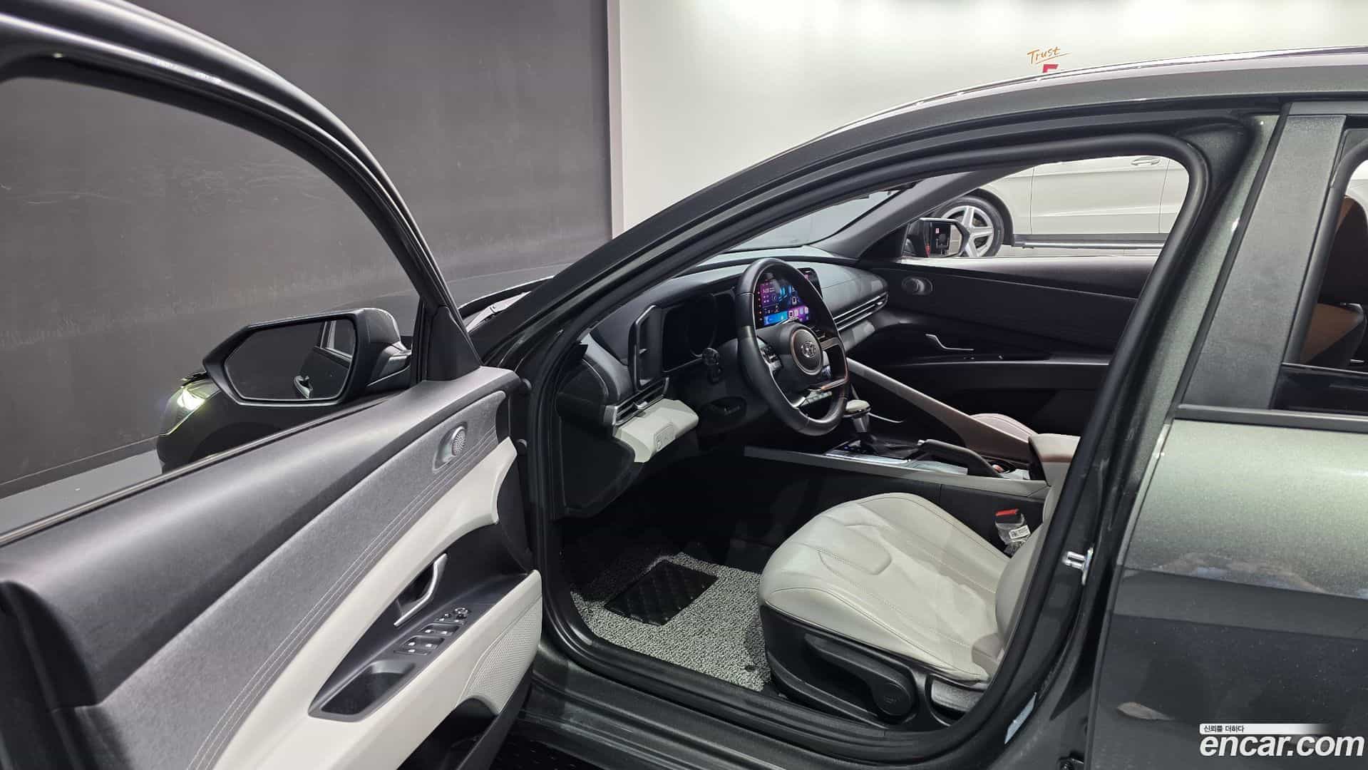 AVANTE Hyundai 2021.3-OPTION-015