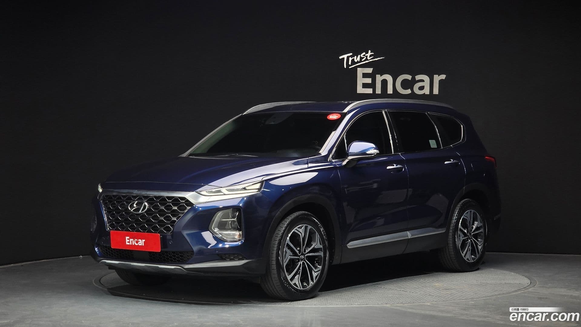 Main__Slider__Photo:Santafe Hyundai 2019.8-0