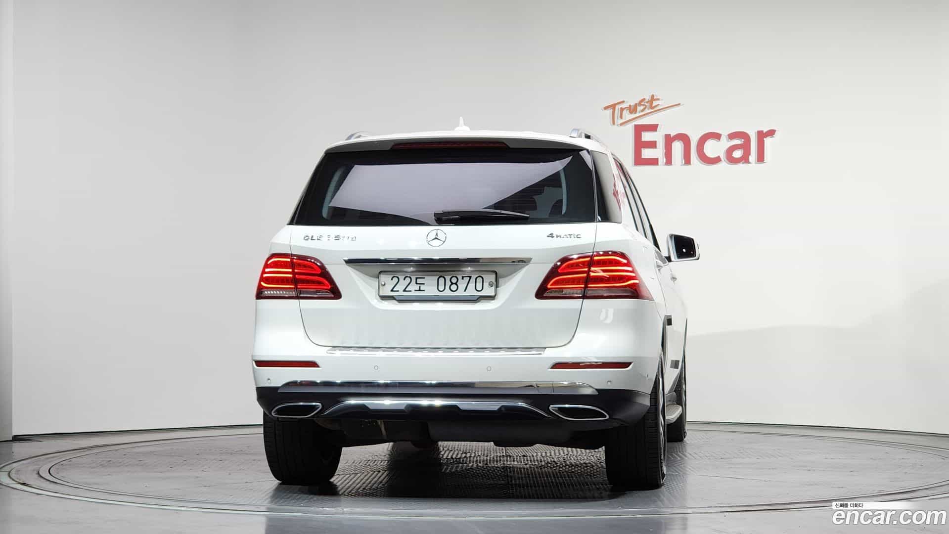 GLE-Class Mercedes-Benz 2016.1-OUTER-004