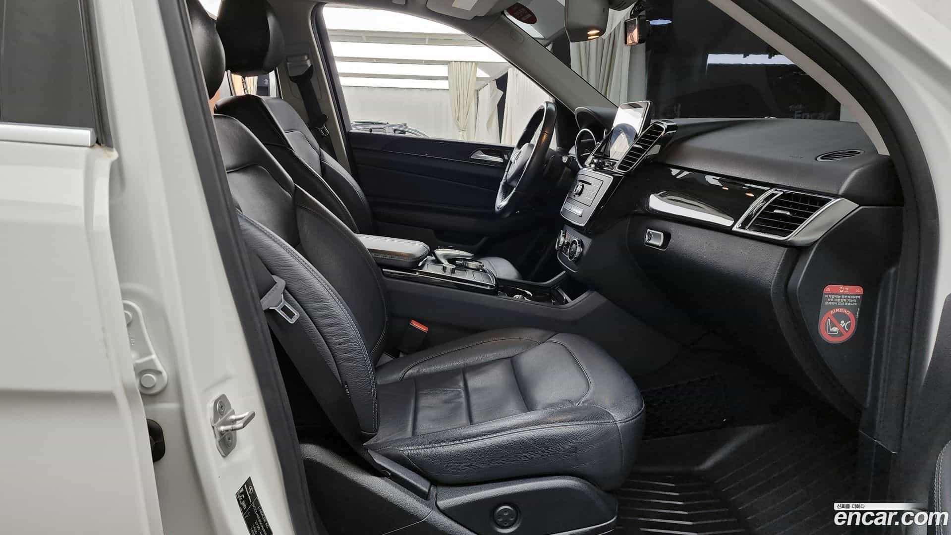 GLE-Class Mercedes-Benz 2016.1-OPTION-015