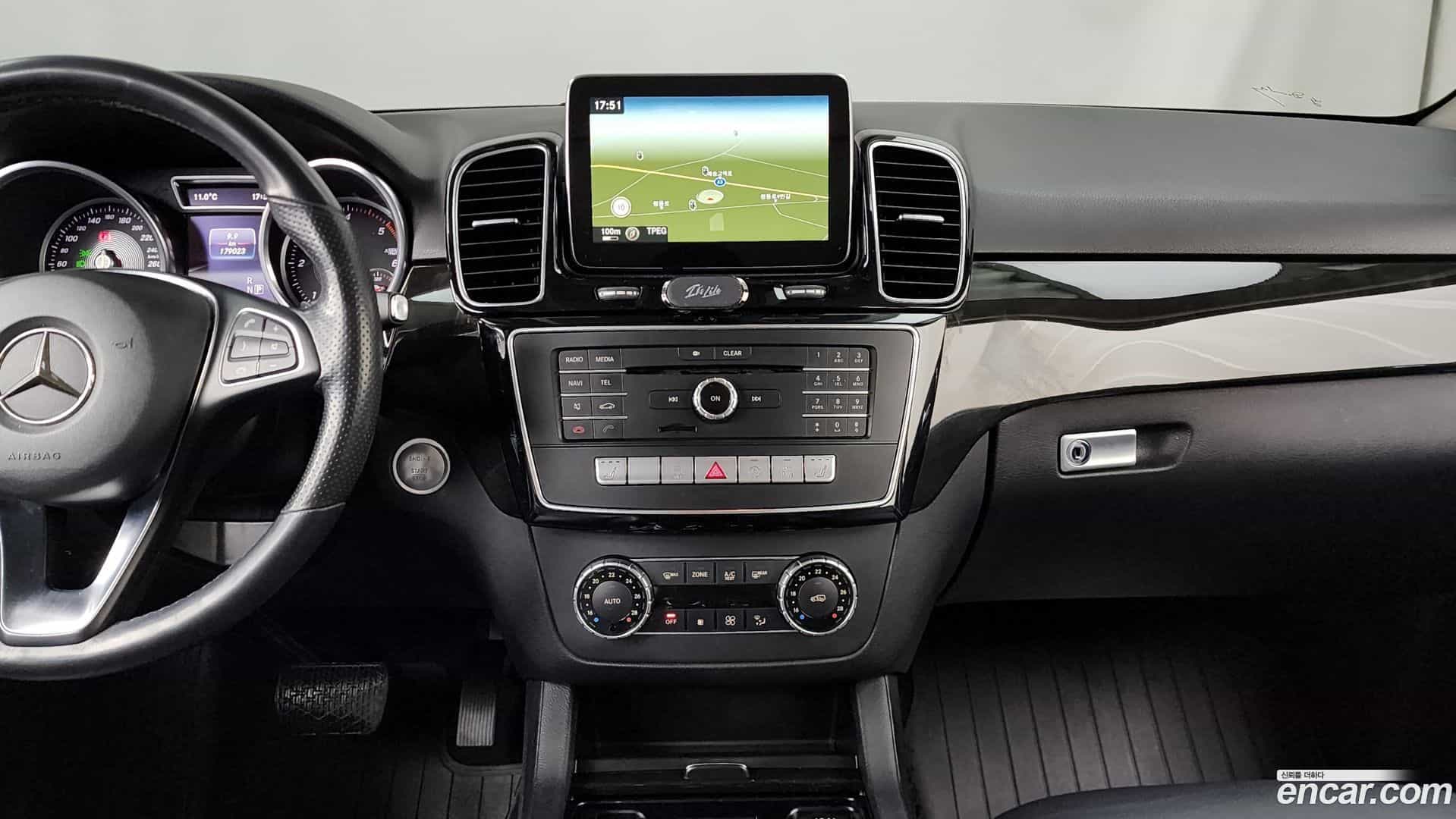 GLE-Class Mercedes-Benz 2016.1-OPTION-018