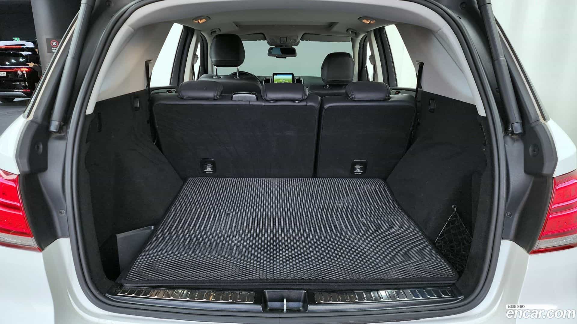 GLE-Class Mercedes-Benz 2016.1-OPTION-024