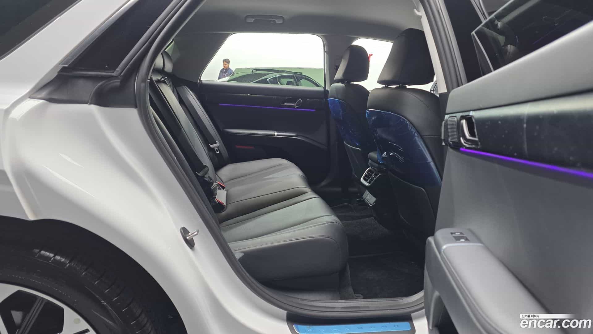 Grandeur Hyundai 2023.10-OPTION-016