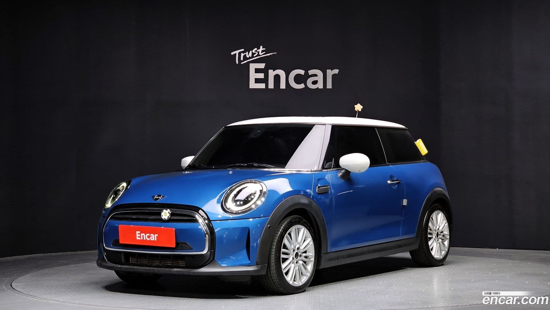 Main__Slider__Photo:Cooper Mini 2022.6-0