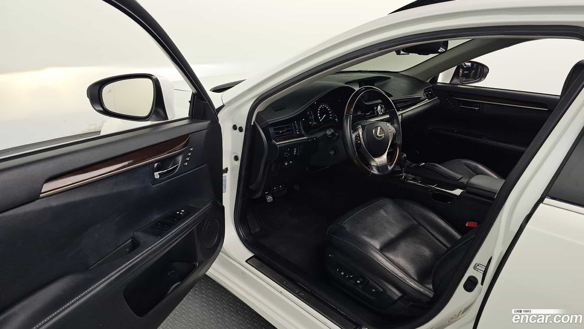 ES Lexus 2013.11-OPTION-015
