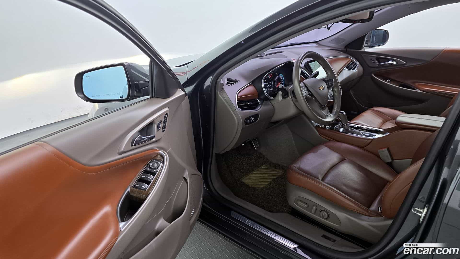Malibu Chevrolet 2016.9-INNER-010