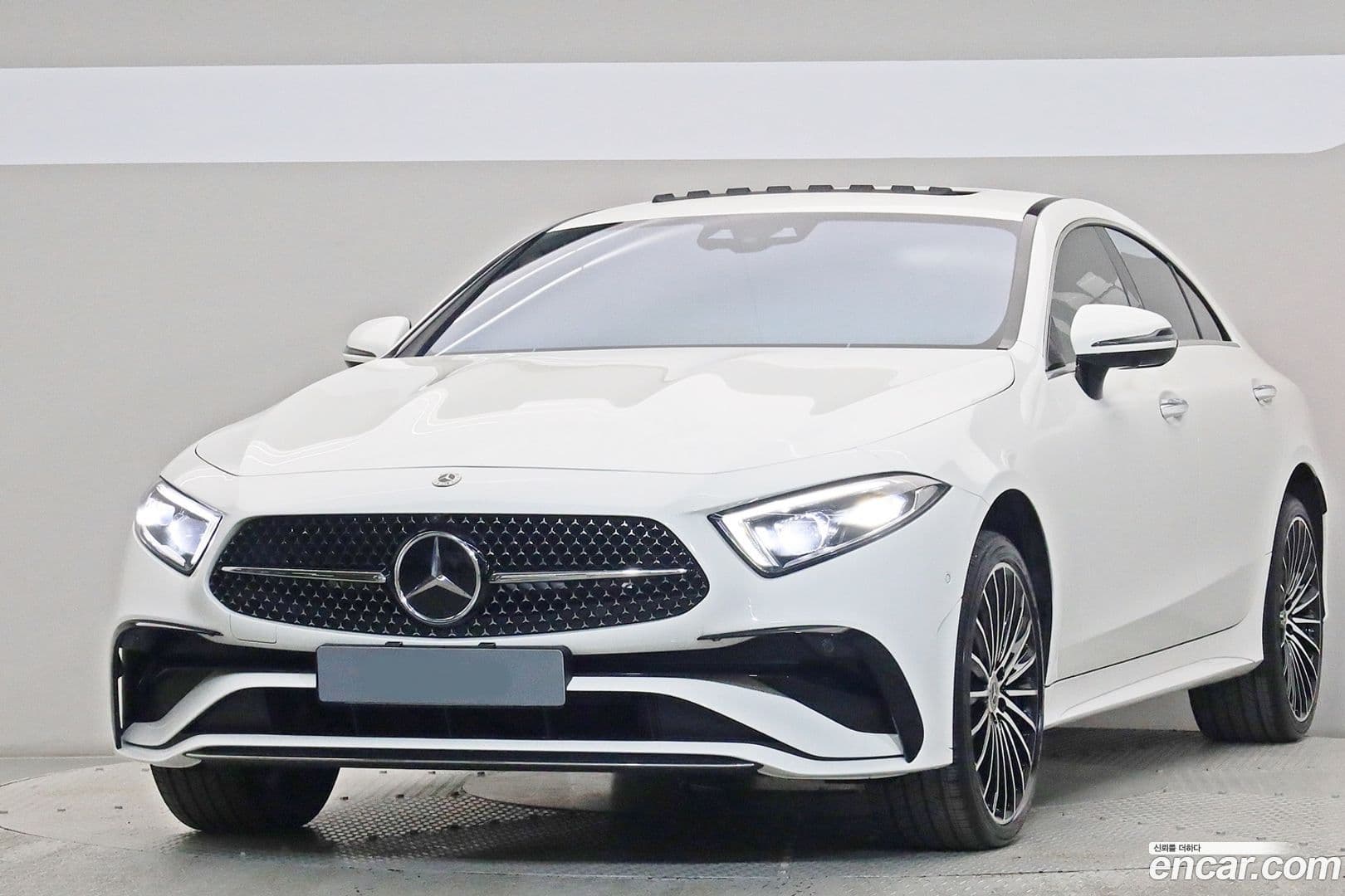 Main__Slider__Photo:CLS-Class Mercedes-Benz 2022.9-0