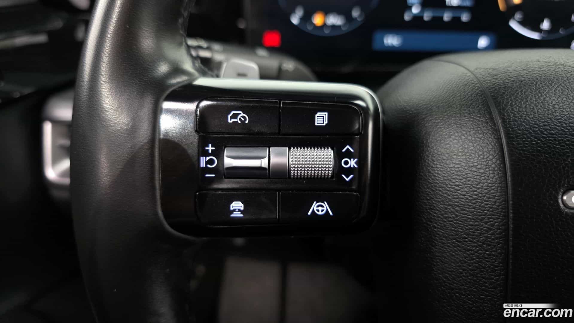 Grandeur Hyundai 2023.1-OPTION-023
