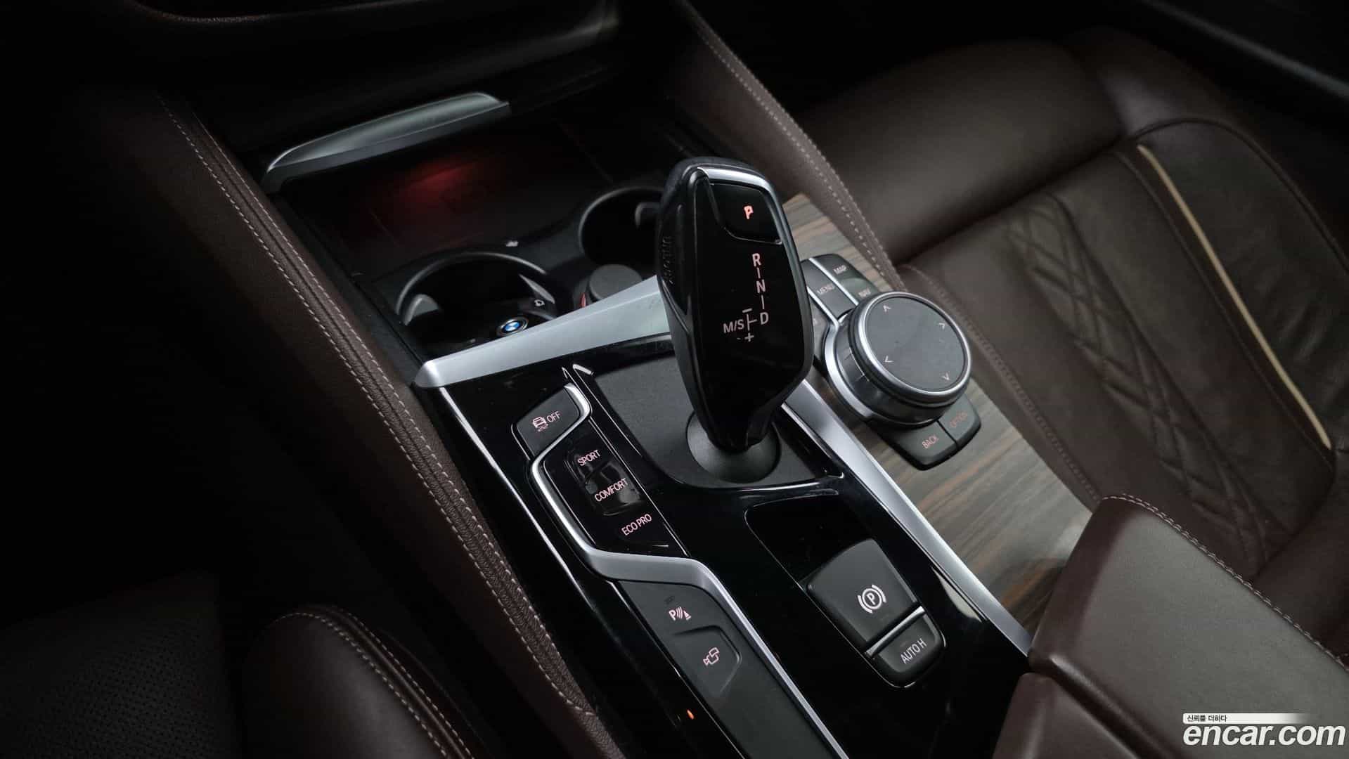 5-Series BMW 2020.6-INNER-009