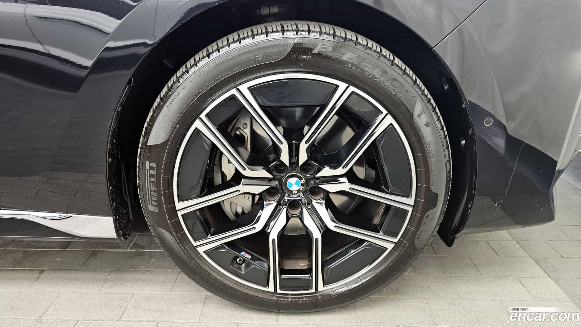 7-Series BMW 2023.7-OUTER-005