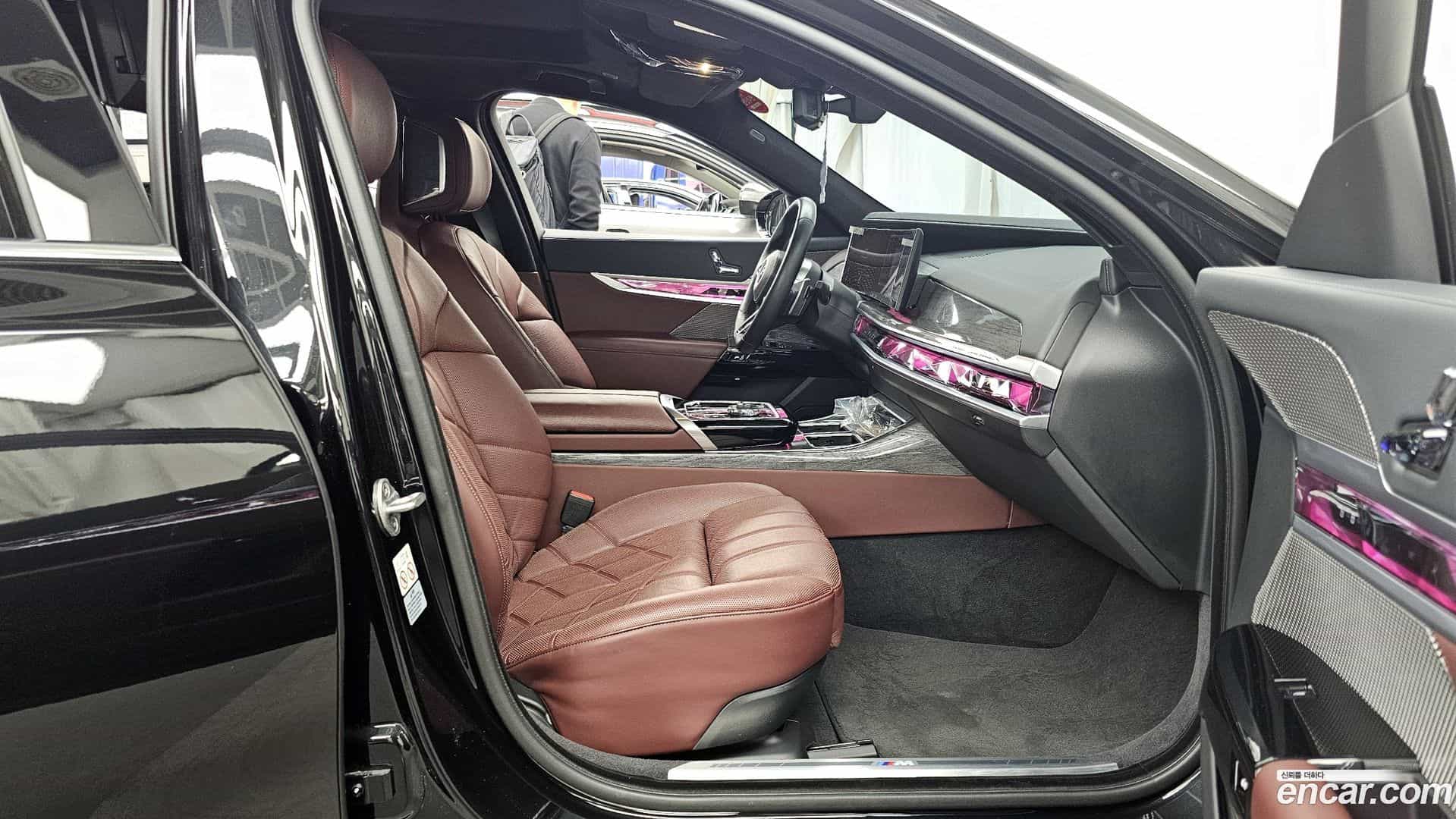 7-Series BMW 2023.7-OPTION-015