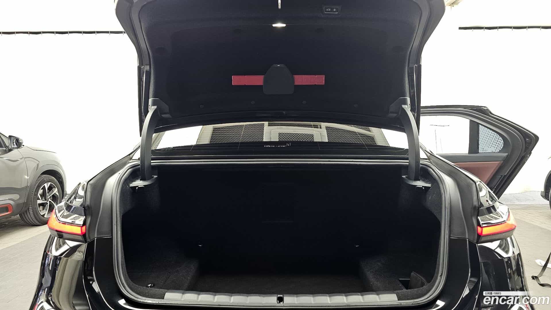 7-Series BMW 2023.7-OPTION-024