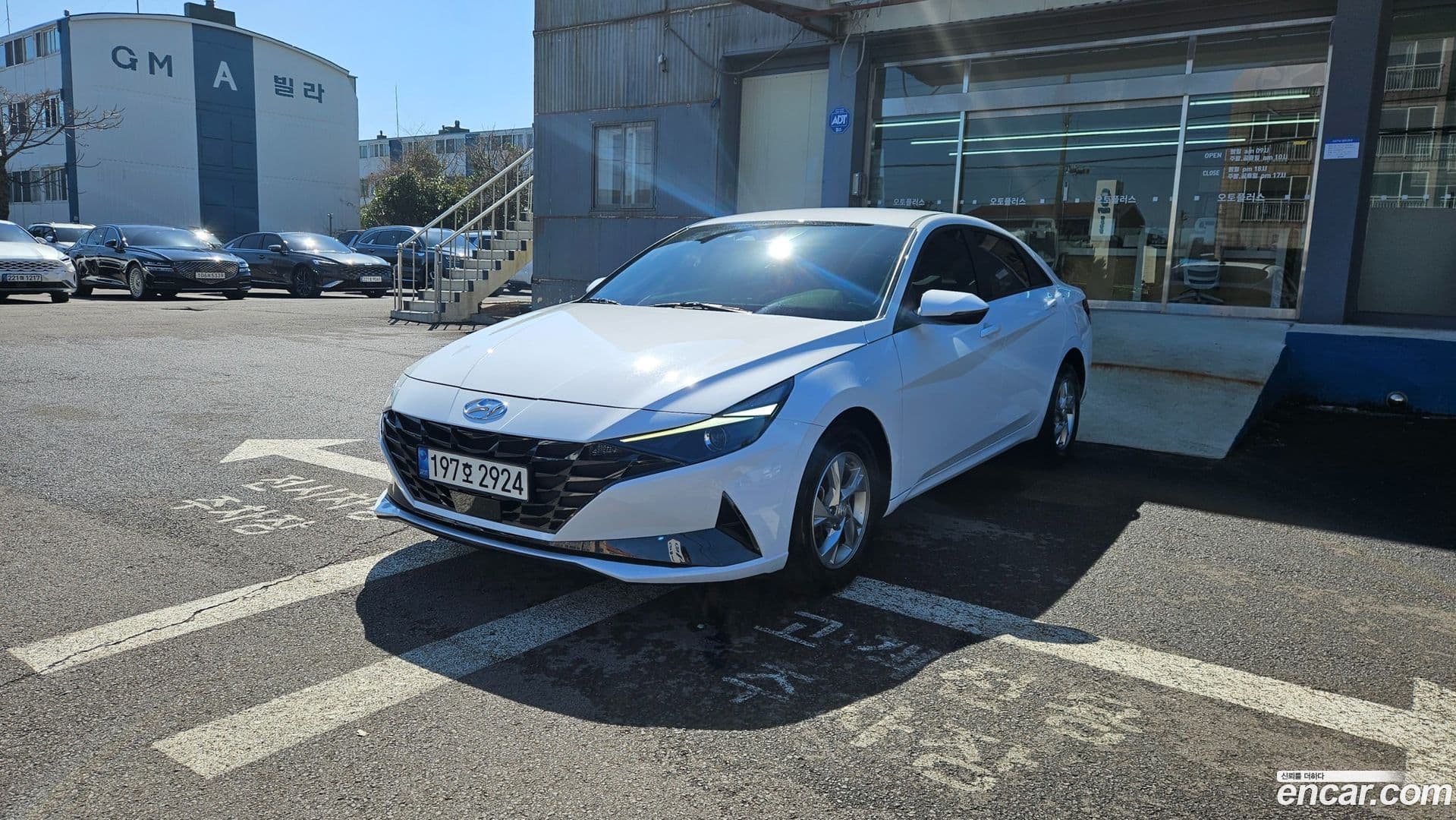 Main__Slider__Photo:AVANTE Hyundai 2022.7-0