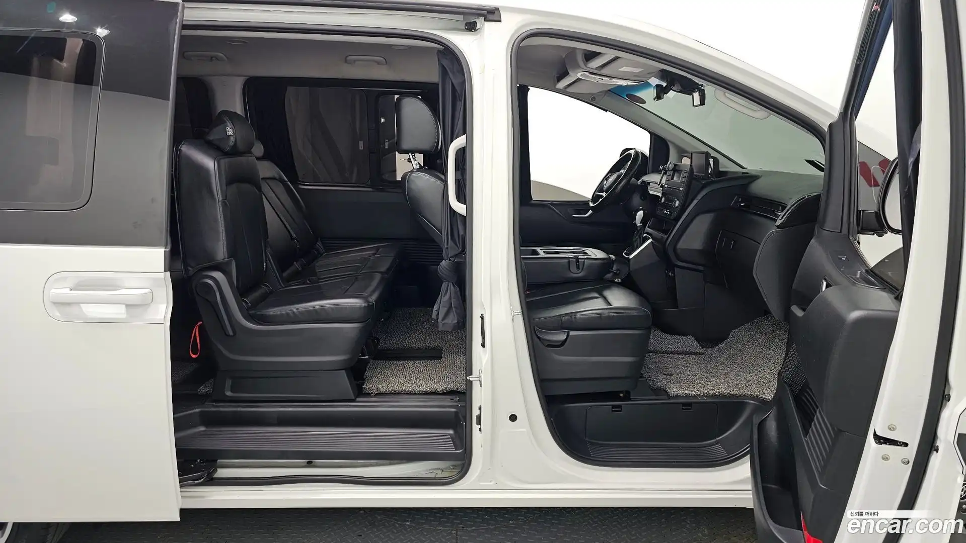 Staria Hyundai 2021.10-OPTION-016