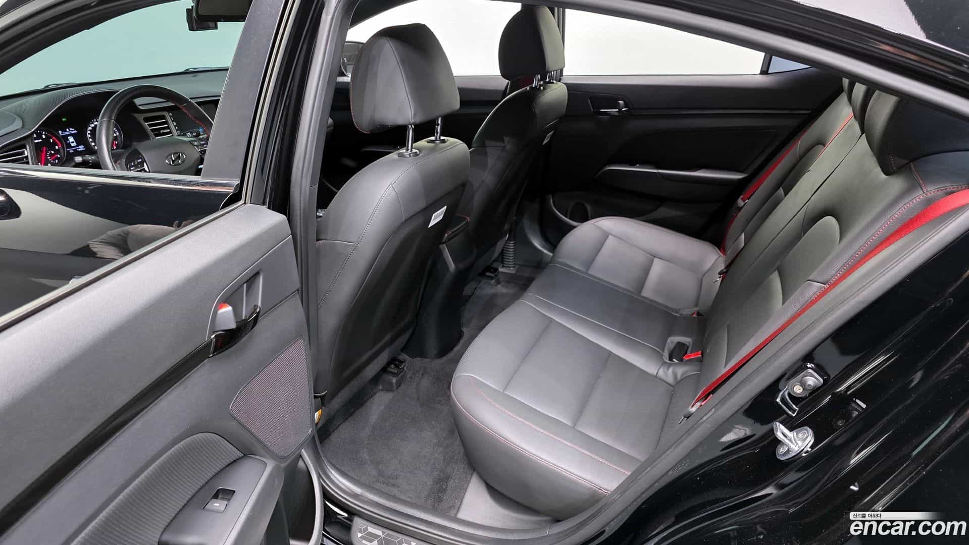AVANTE Hyundai 2019.3-OPTION-016