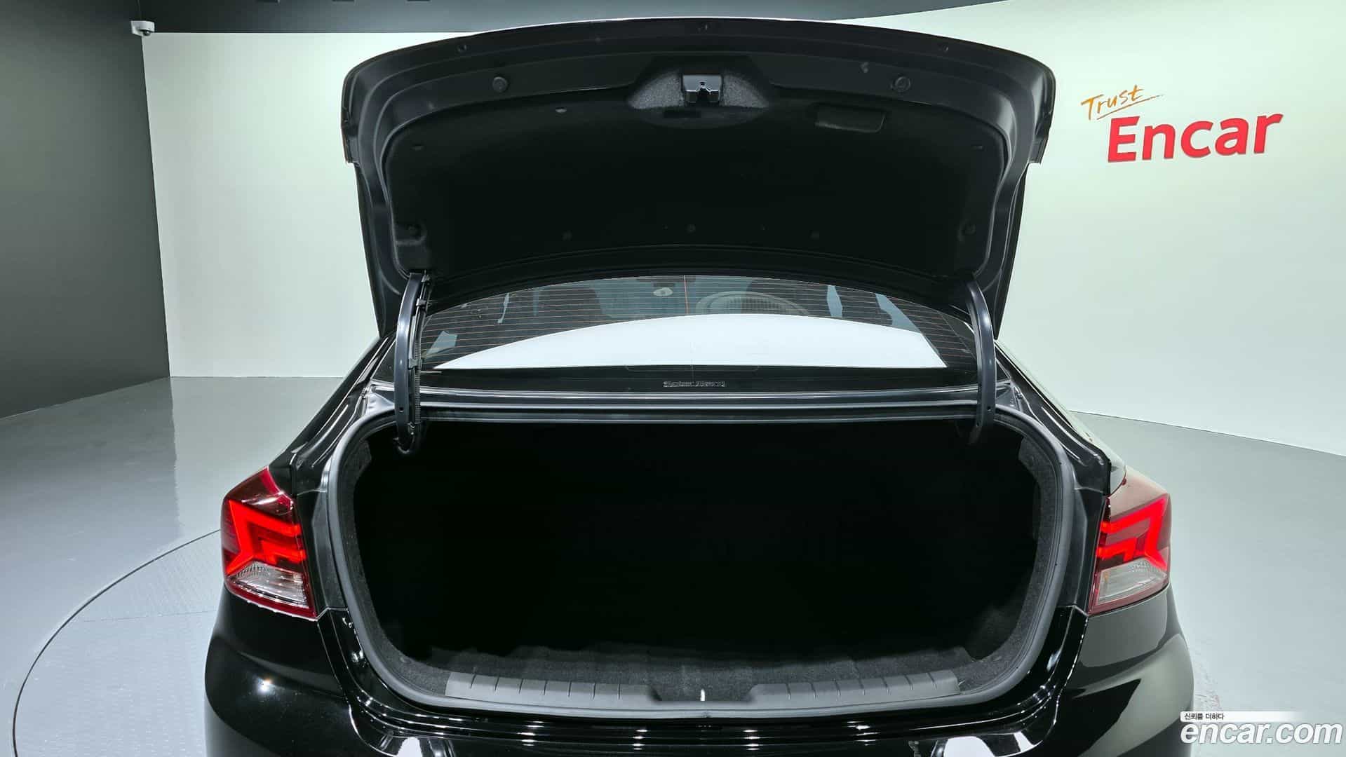 AVANTE Hyundai 2019.3-OPTION-024