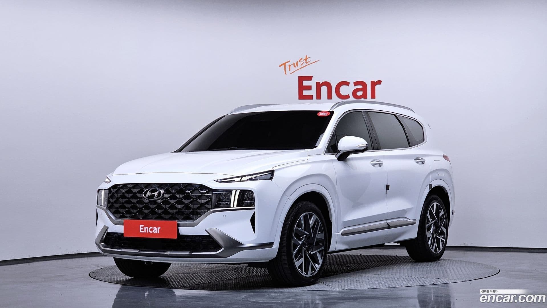 Main__Slider__Photo:Santafe Hyundai 2023.0-0