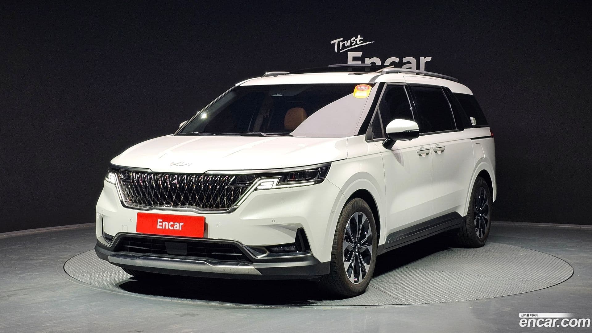 Main__Slider__Photo:Canival Kia 2022.11-0