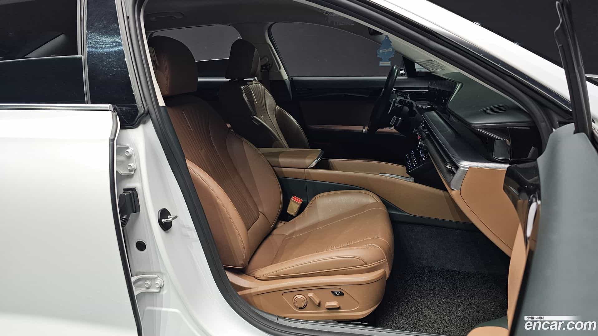 Grandeur Hyundai 2023.4-INNER-010