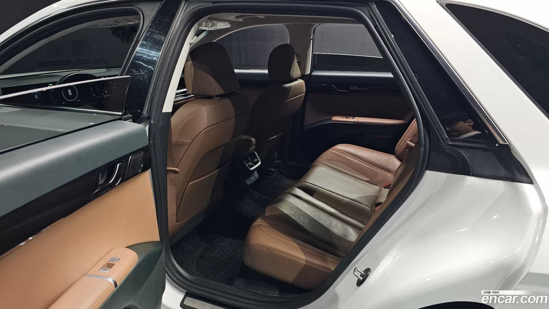 Grandeur Hyundai 2023.4-OPTION-016