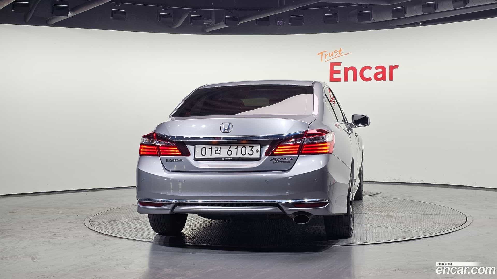 Accord Honda 2017.9-OUTER-002