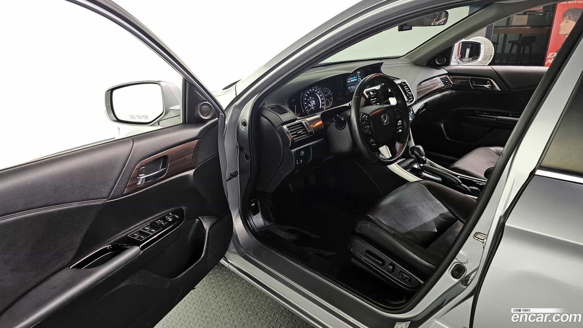 Accord Honda 2017.9-OPTION-015