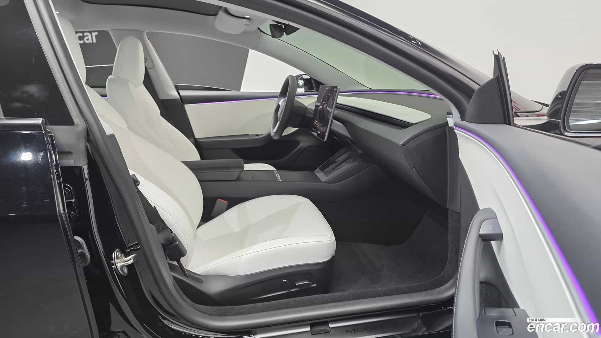 Model 3 Tesla 2024.7-INNER-010