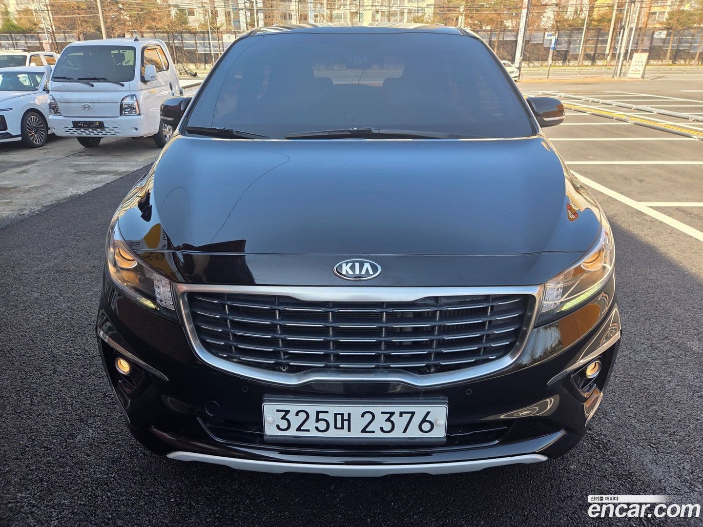 Main__Slider__Photo:Canival Kia 2018.4-0