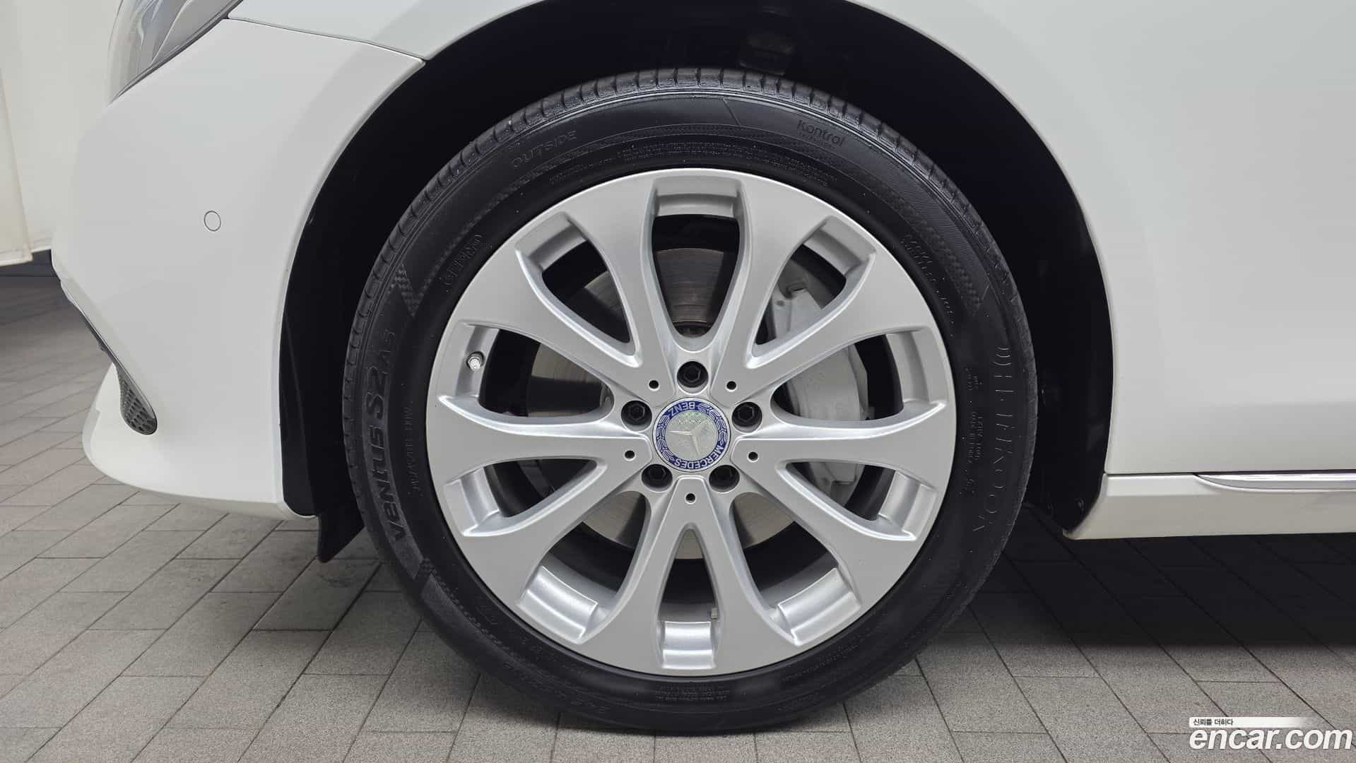 E-Class Mercedes-Benz 2017.1-OUTER-005