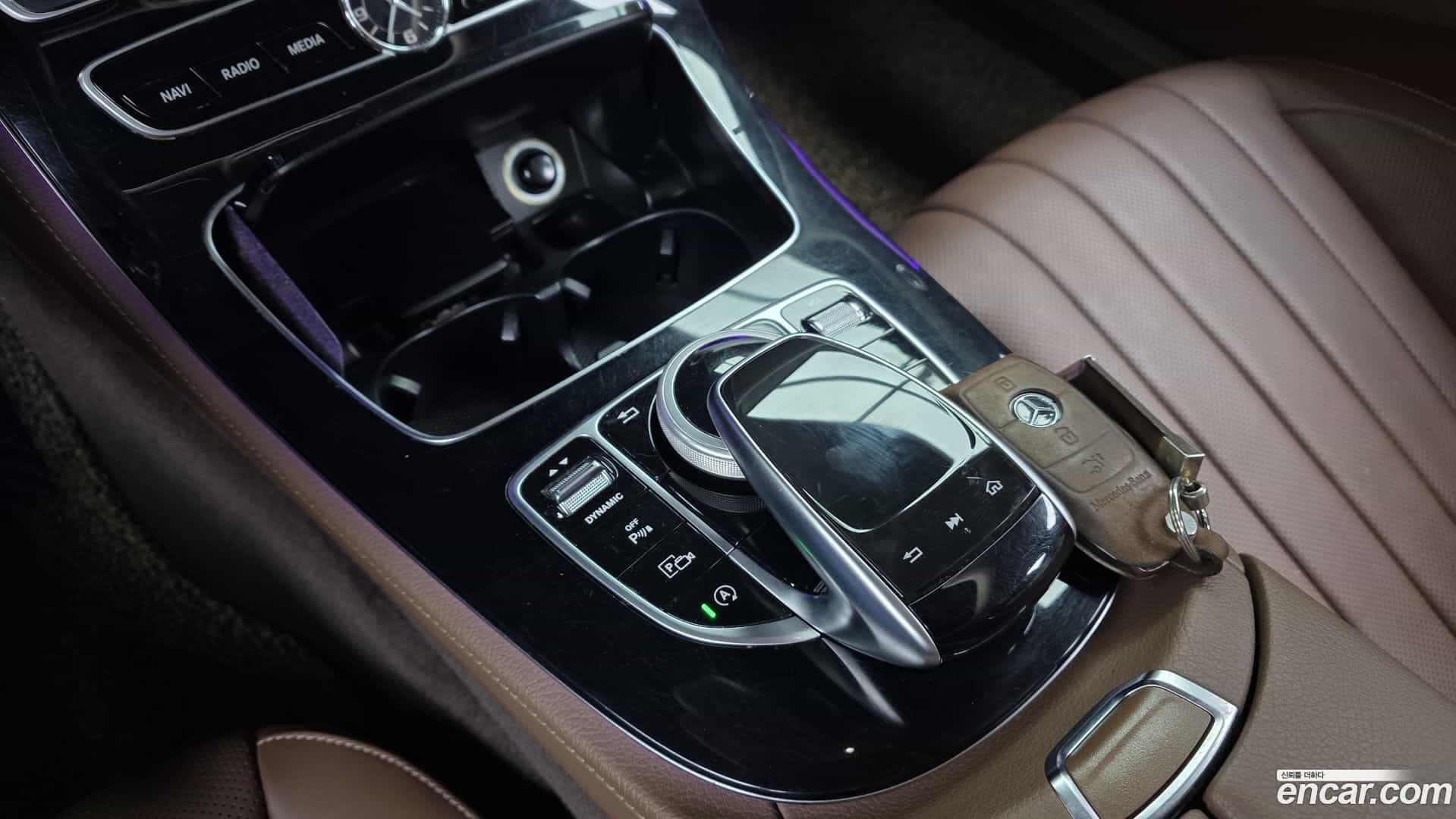 E-Class Mercedes-Benz 2017.1-INNER-009