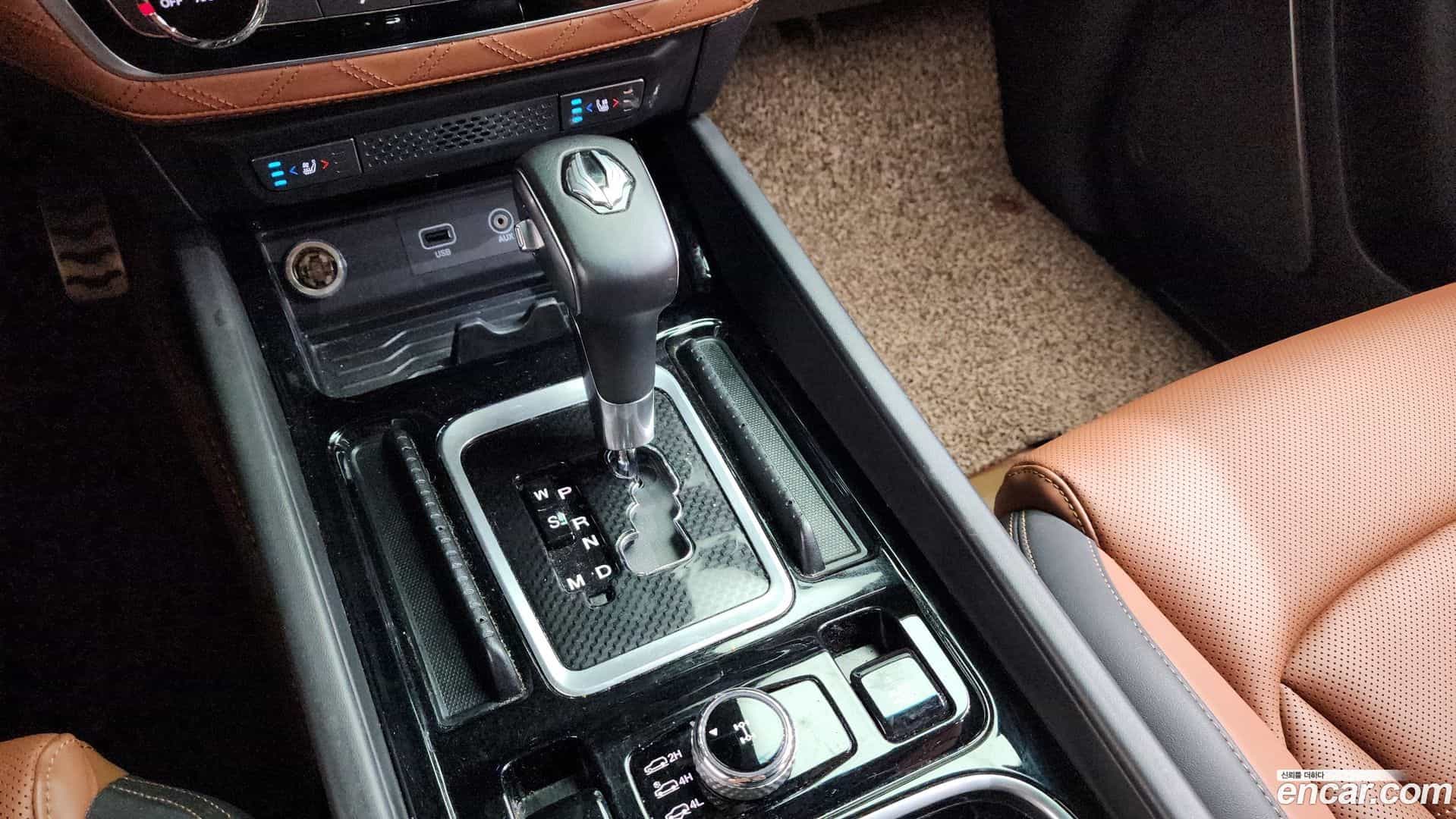 Rexton KG Mobility 2020.6-INNER-009