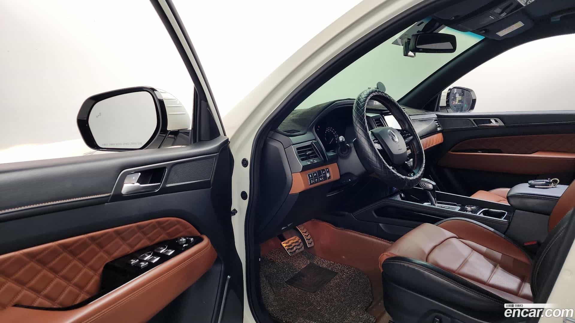 Rexton KG Mobility 2020.6-INNER-010