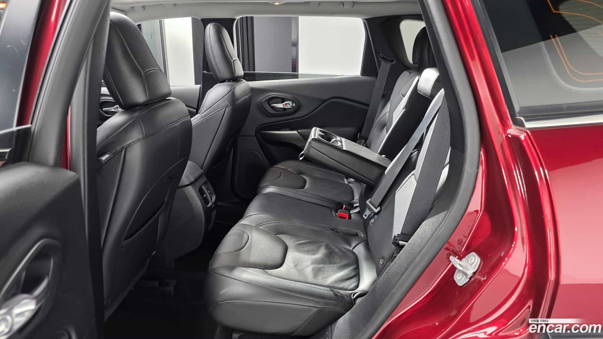 Cherokee Jeep 2020.3-OPTION-016