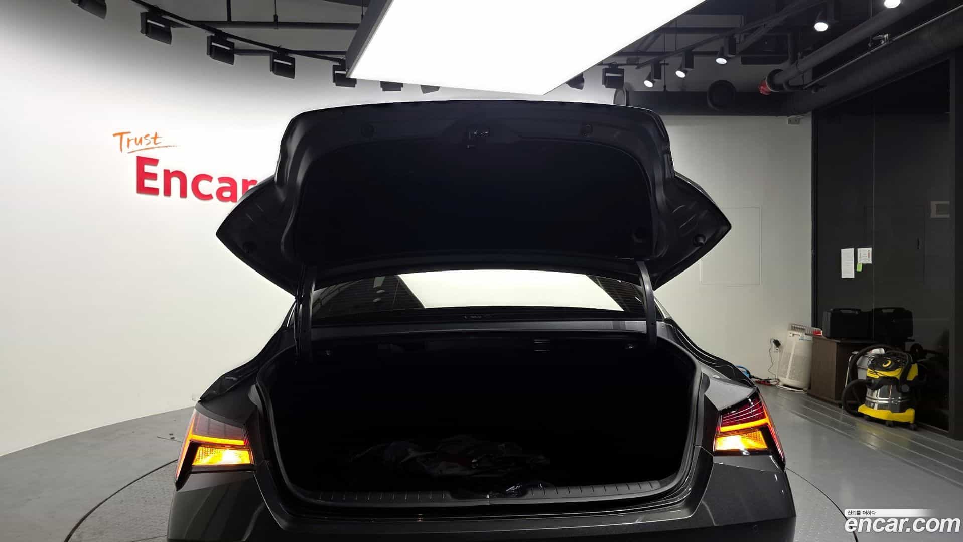 AVANTE Hyundai 2021.11-OPTION-024