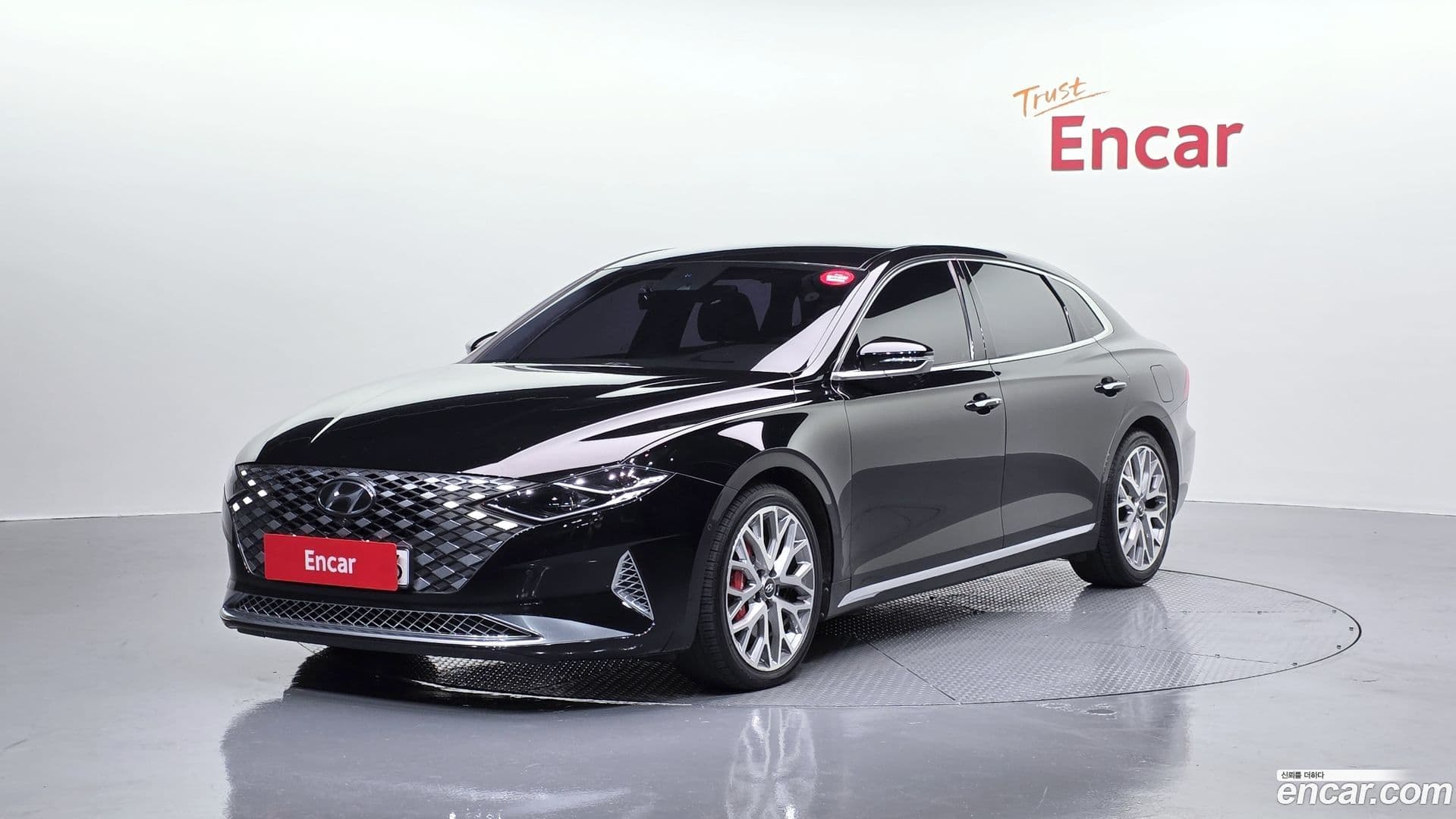 Main__Slider__Photo:Grandeur Hyundai 2021.2-0